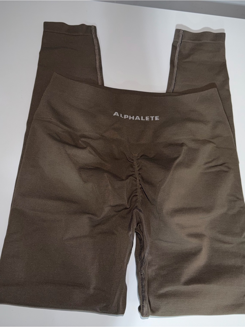 Alphalete Olive Green Ruched Scrunch Seam Leggings